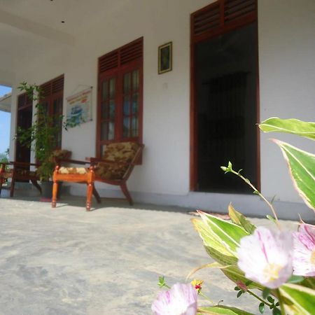 Hotel Yoho Blue Lotus Guest Mirissa Esterno foto